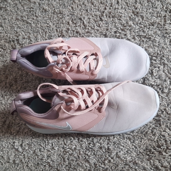 Nike Shoes - Nike lunarsolo size 8.5 womens pink and purple